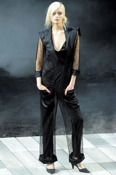 Look 76